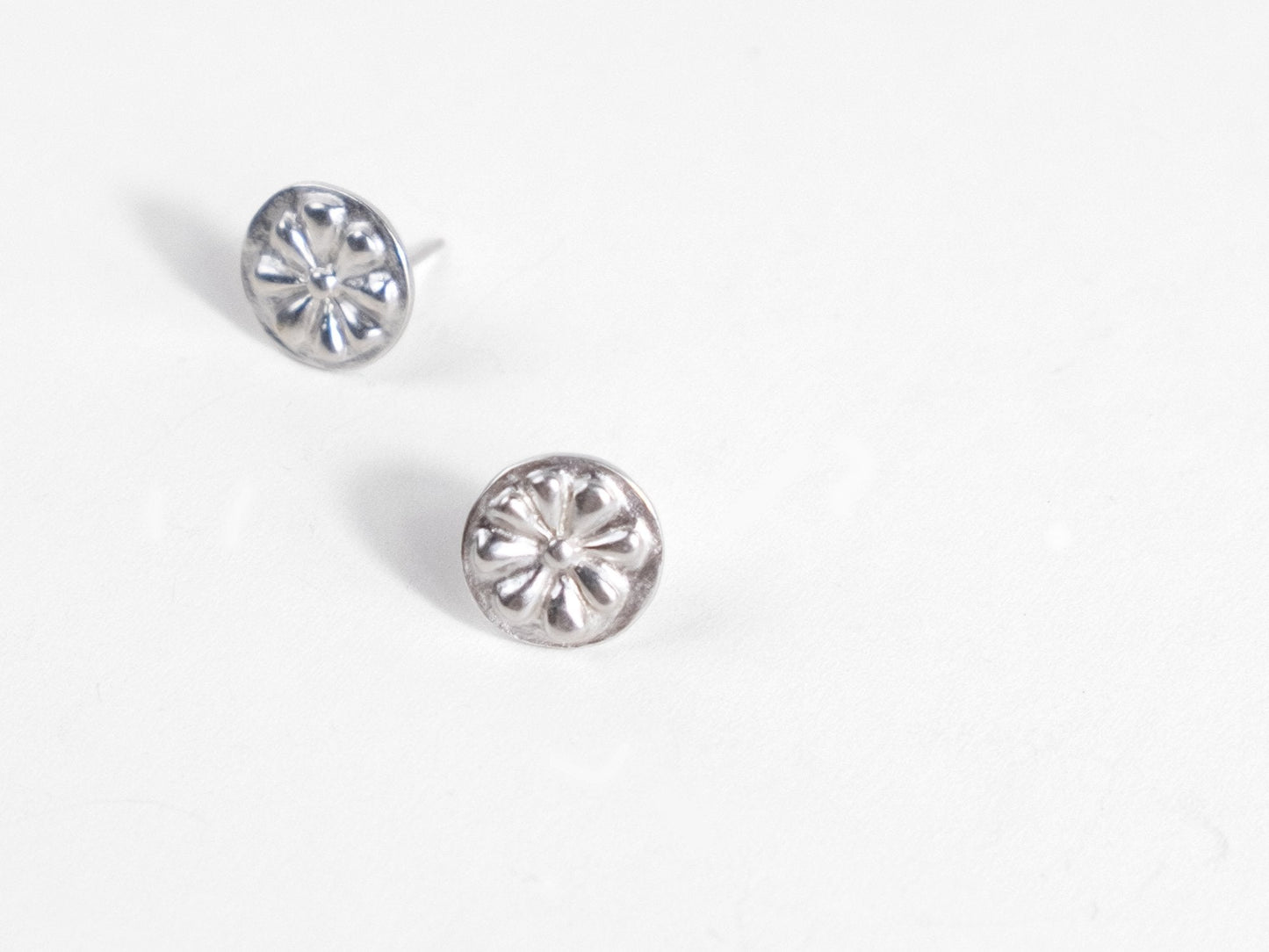 Rosette Studs - Sara Golden Jewelry - Berte