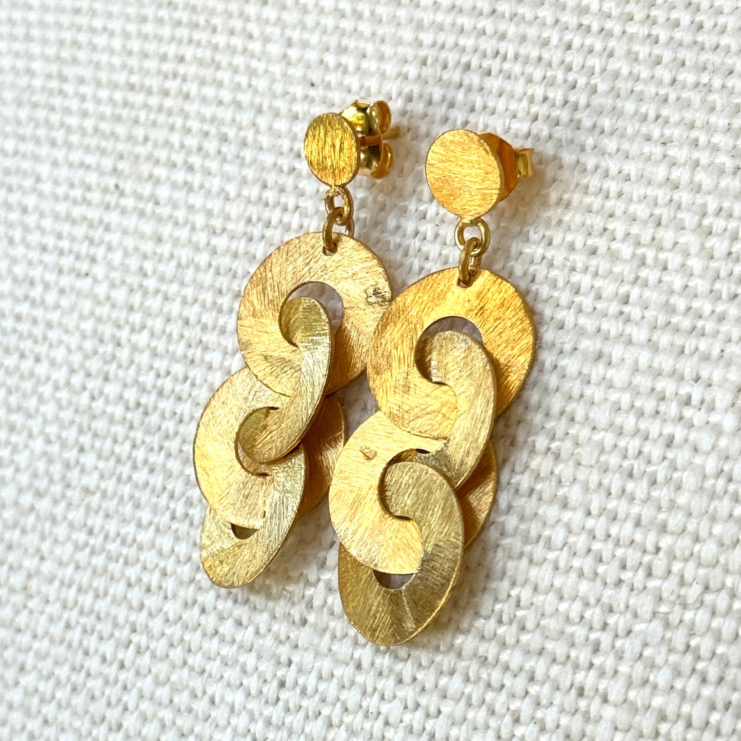 Interlocking Circle Earrings (3 colorways)