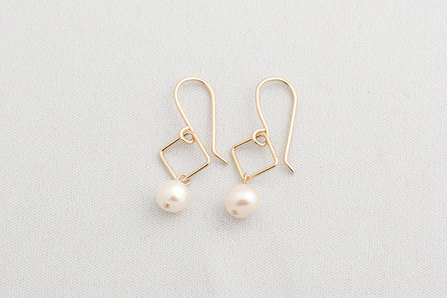 Jen Ellis - Mona Pearl Earrings