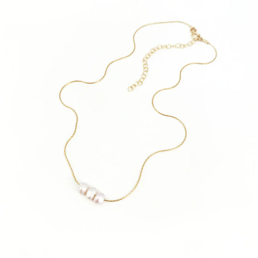 White Perla Necklace